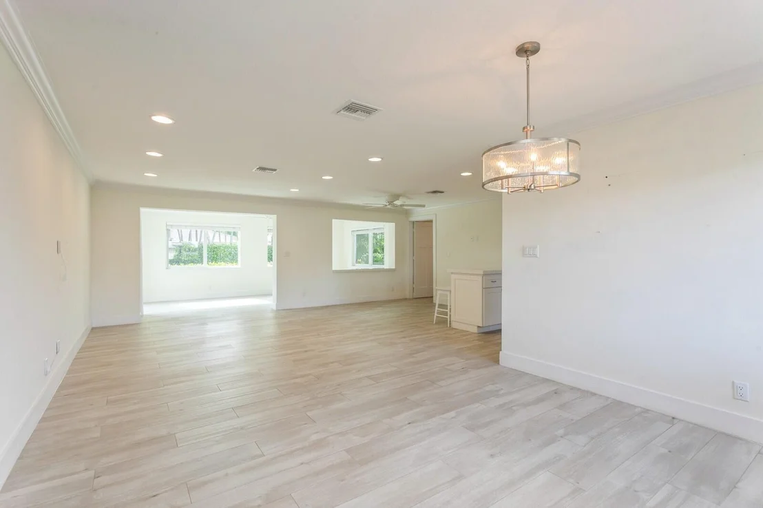 Photo of 1615 Venus Avenue