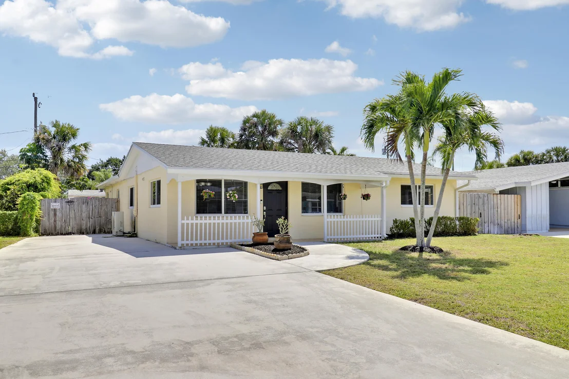 Photo of 532 Riverside Drive