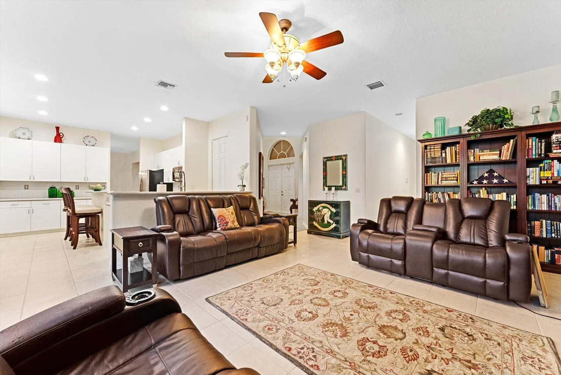 Photo of 1282 Beacon Circle