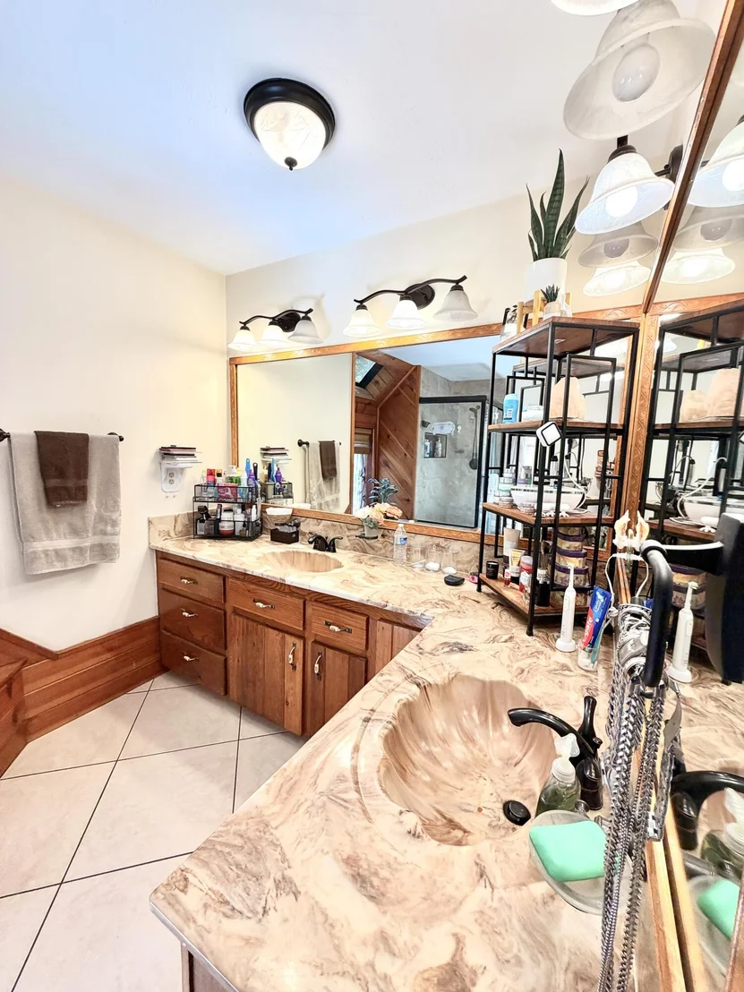 Photo of 505 SE 18th Way