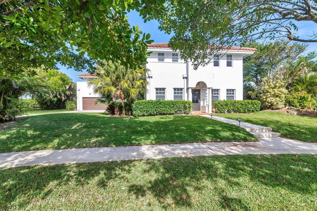 Photo of 141 Rotunda Drive