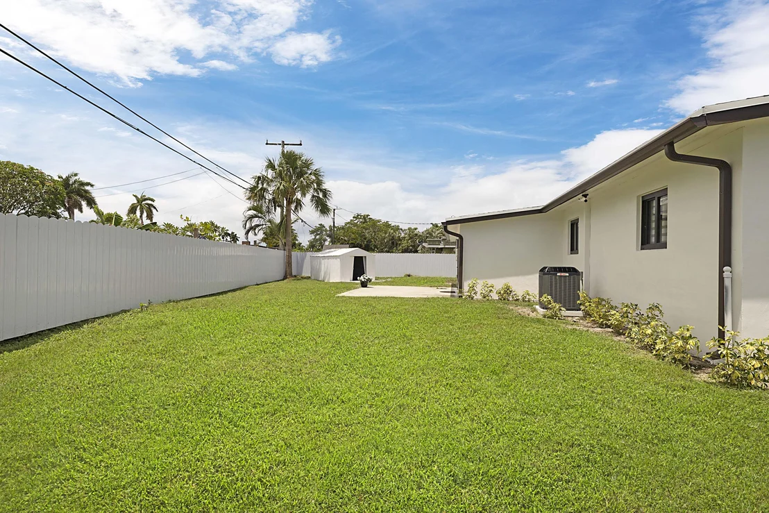 Photo of 421 FONTANA Drive