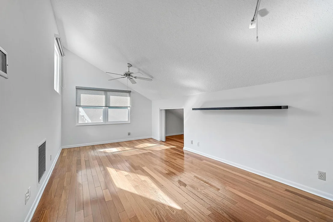 Photo of 17060 Traverse Circle