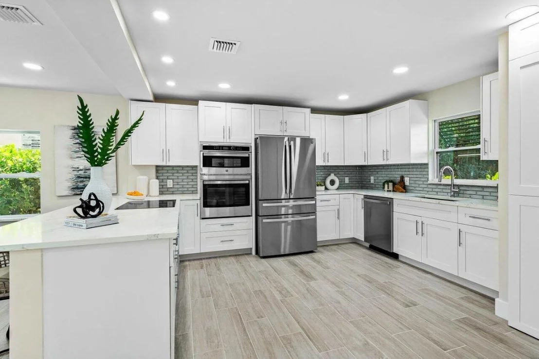 Photo of 5497 N Ocean Boulevard