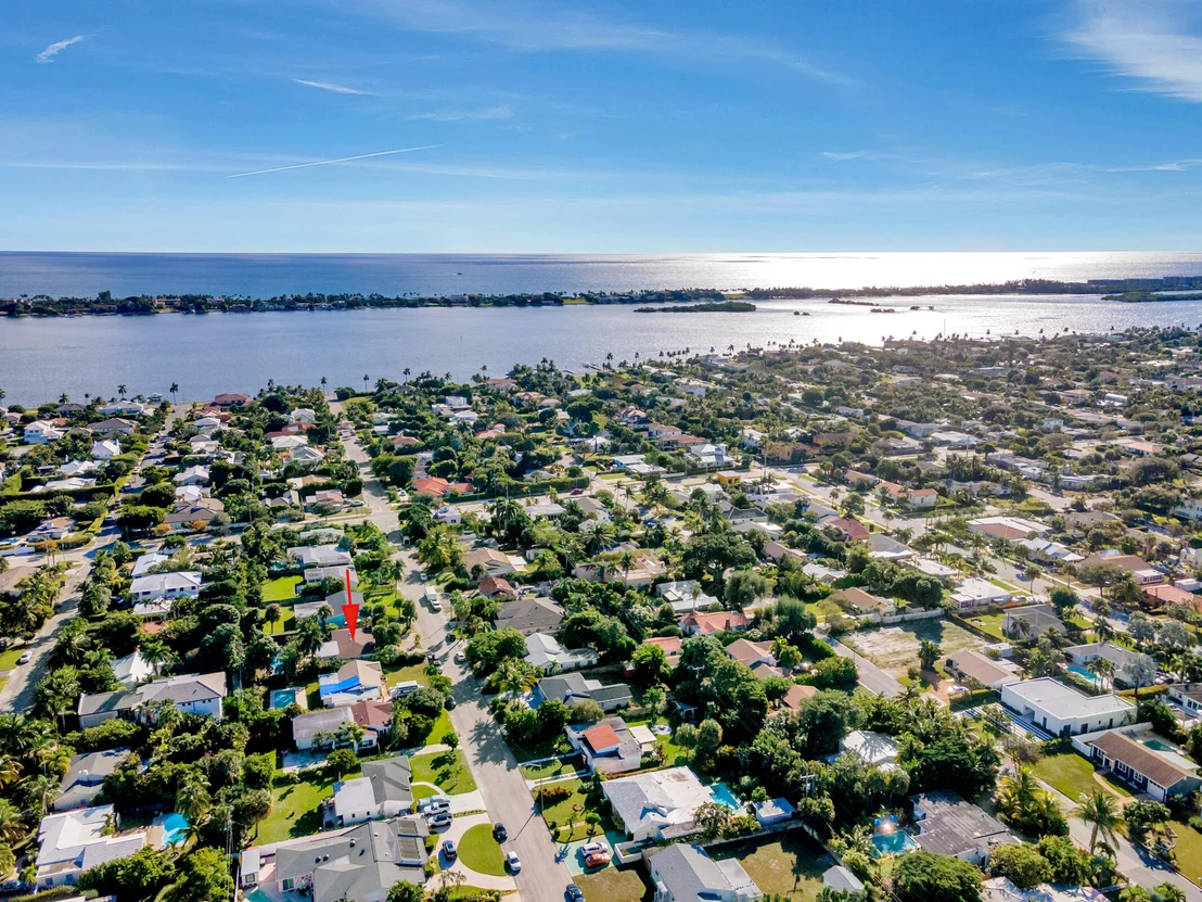 Photo of 327 Ellamar Road