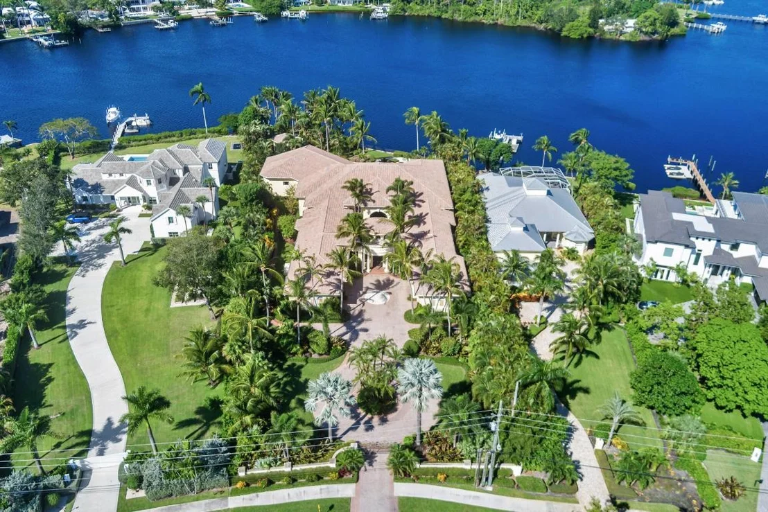 Photo of 19223 Riverside Drive