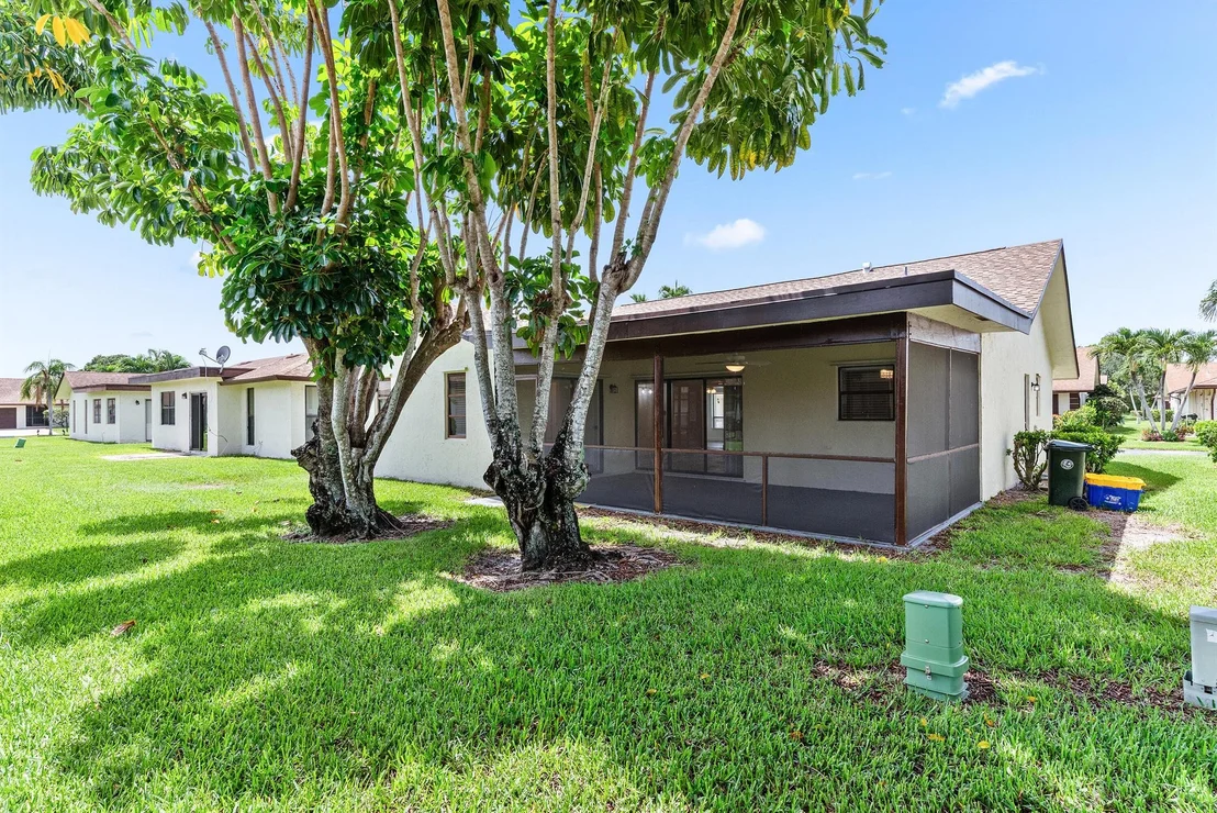 Photo of 6090 Ambertree Lane