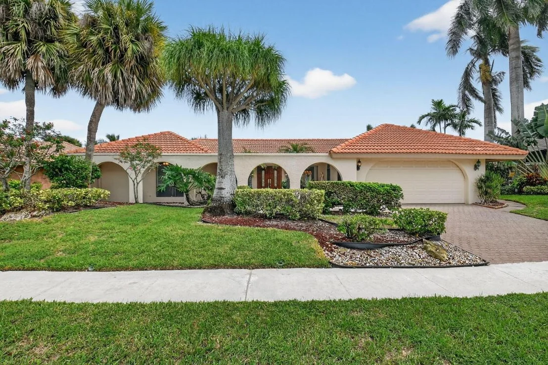 Photo of 5884 Pinebrook Drive