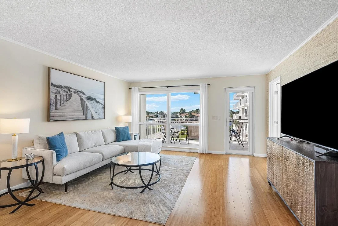 Photo of Unit 409 at 3114 S Ocean Boulevard