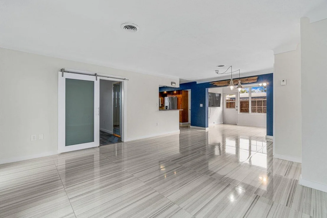 Photo of 1446 Hillcrest Drive