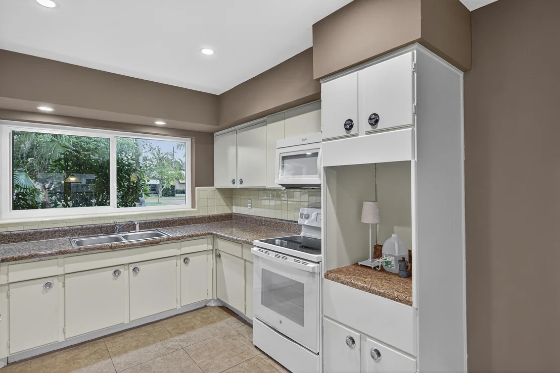 Photo of 2750 SE 3rd Street