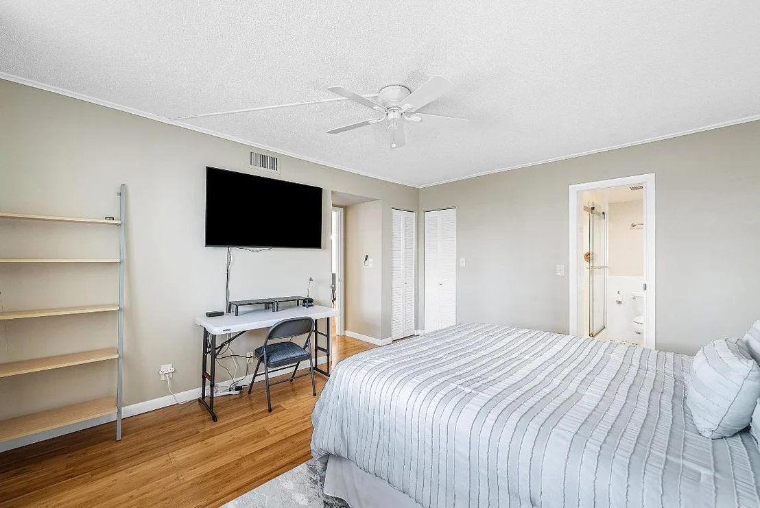Photo of Unit 409 at 3114 S Ocean Boulevard