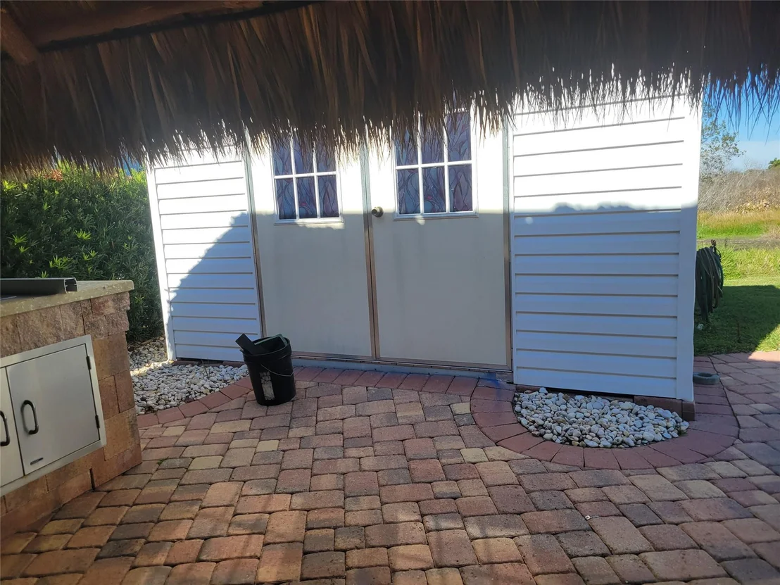 Photo of 605 SW 40TH Cove