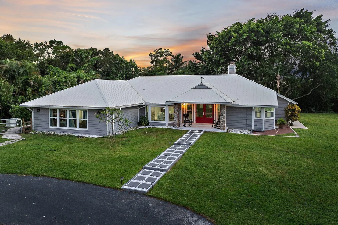 Photo of 2505 SE Ranch Acres Circle