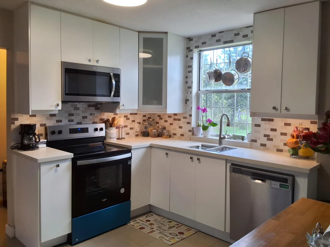 Photo of 1221 Bacom Point Road