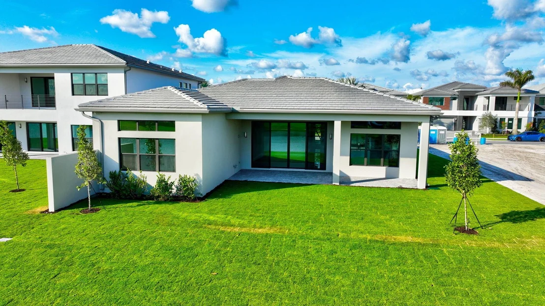 Photo of 9452 Riverside Park Drive