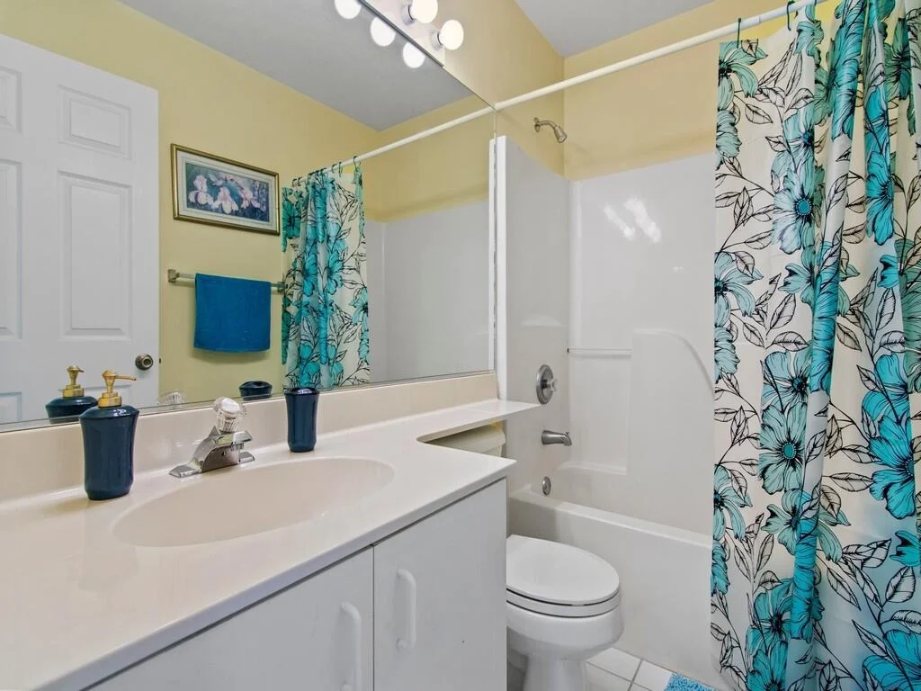 Photo of 6700 Tulipan