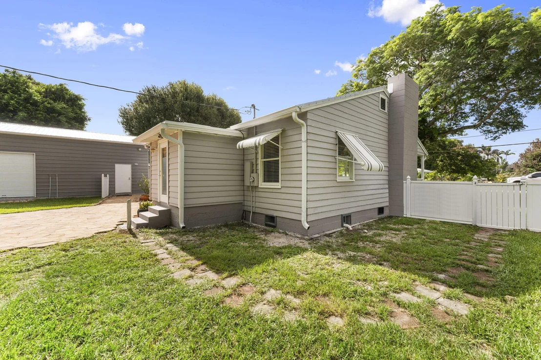 Photo of 1126 Pine Avenue