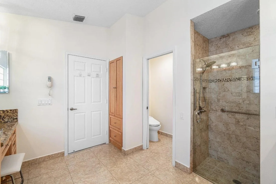 Photo of 6698 Sherbrook Drive