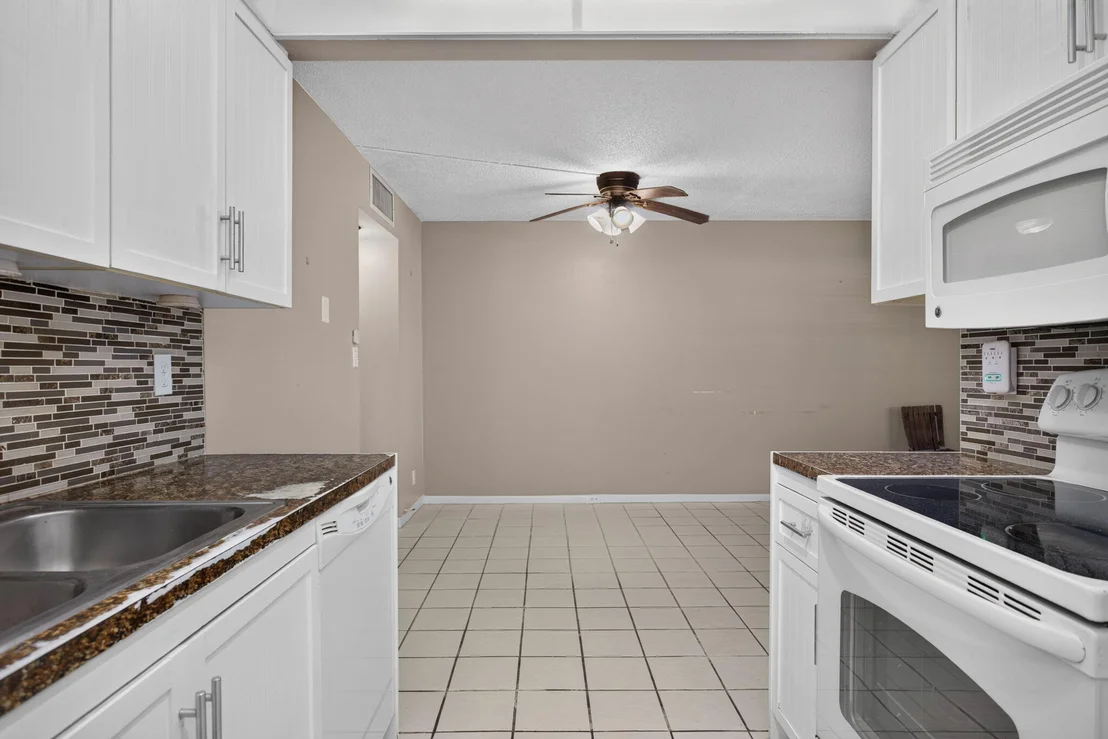 Photo of Unit E1 at 2002 Granada Drive
