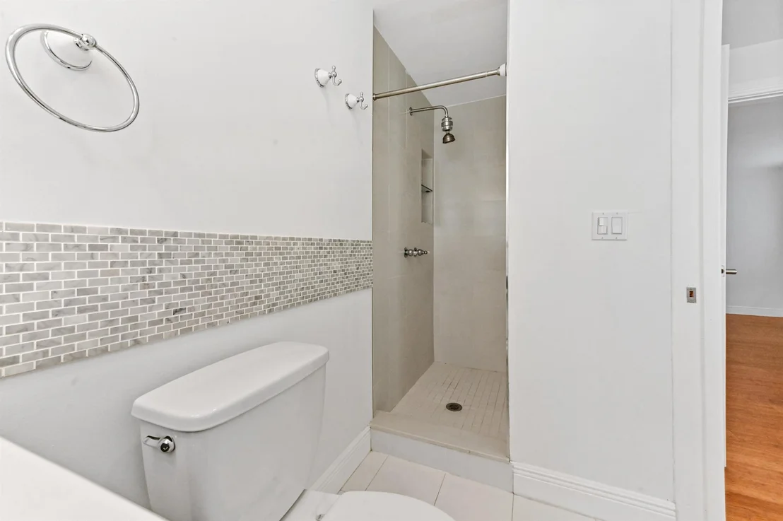 Photo of 1467 Cochran Drive