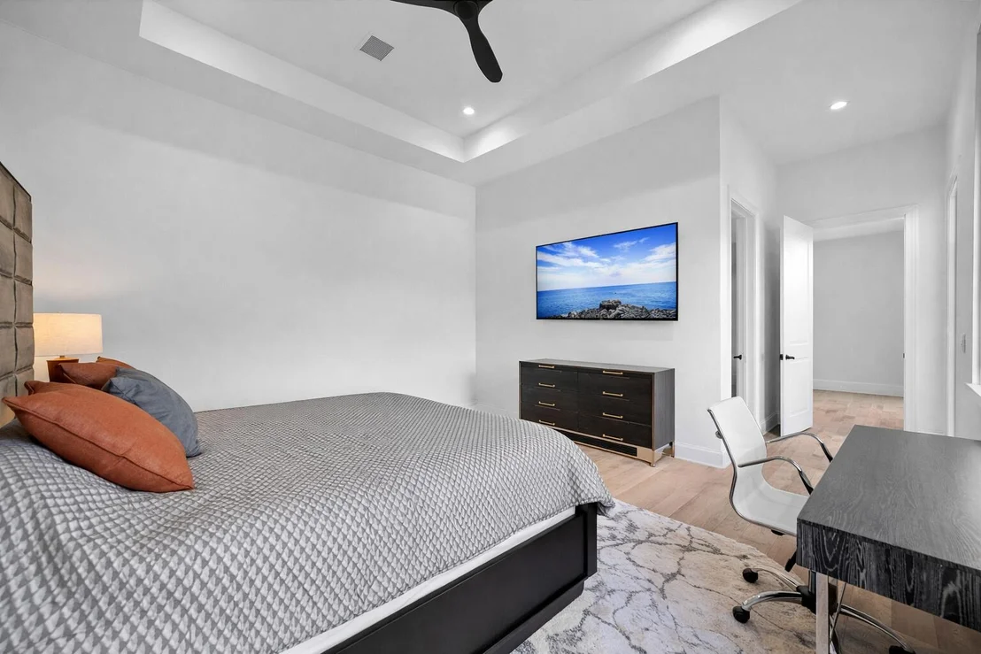 Photo of 736 Lagoon Drive
