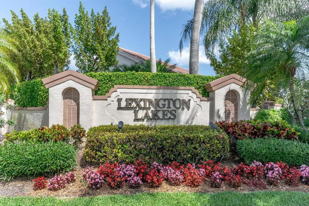 Photo of 10176 Lexington Circle N
