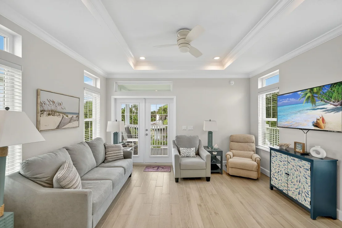Photo of 300 NE Coastal Drive