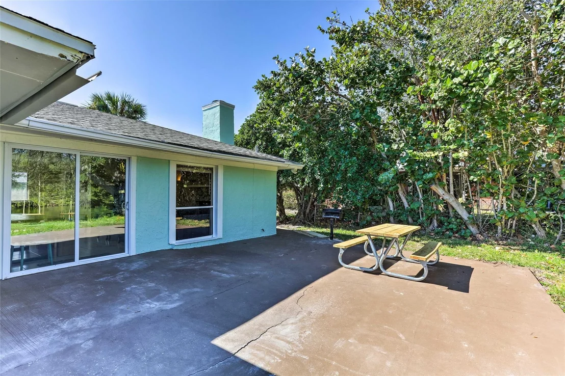 Photo of 928 Jackson Way