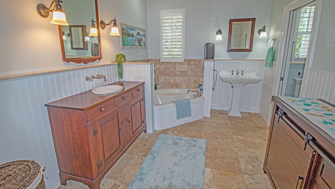 Photo of 5592 SE Reef Way