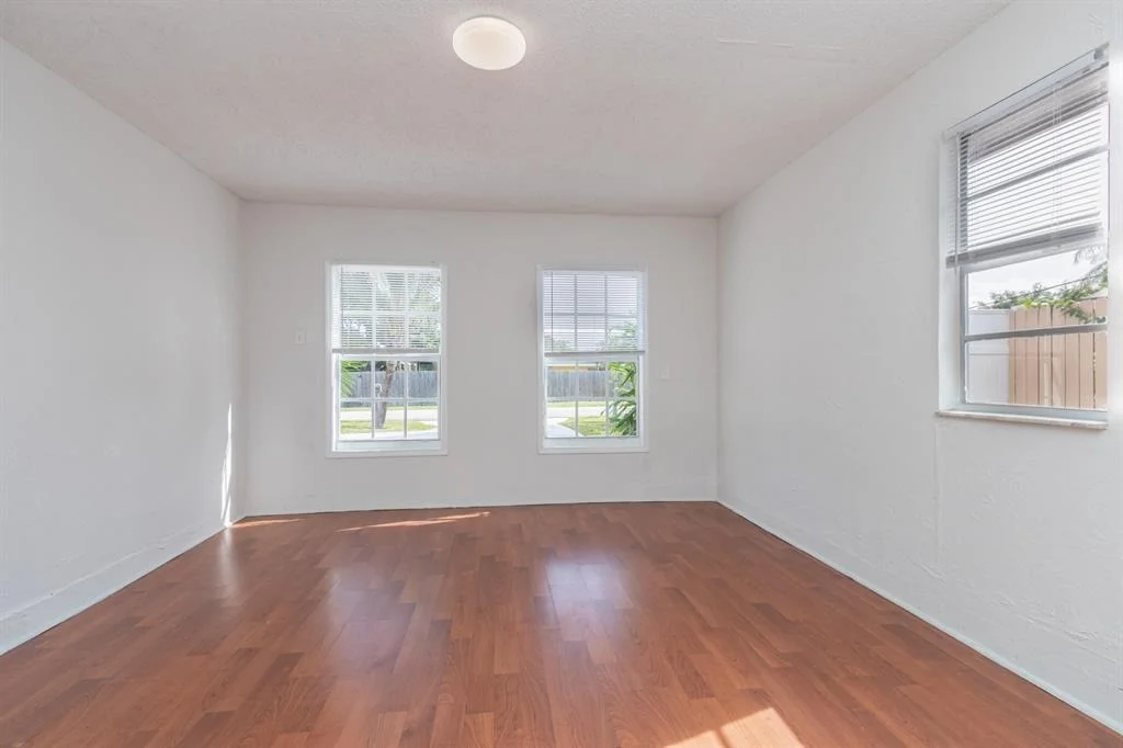 Photo of 6915 Westview Drive