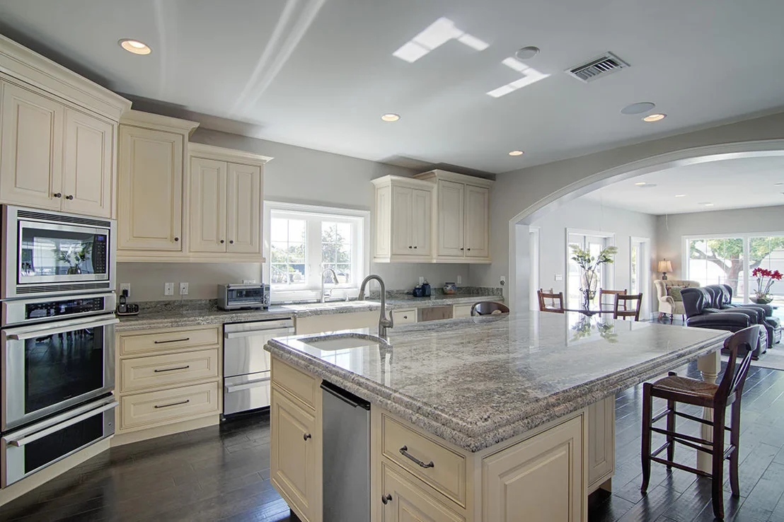 Photo of 648 Riverside Road