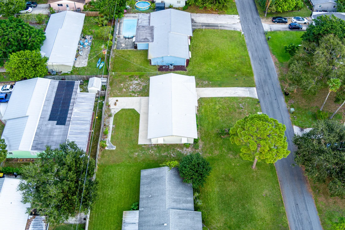 Photo of 1340 SE Sandpiper Lane