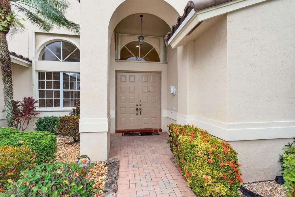 Photo of 6807 W Liseron W