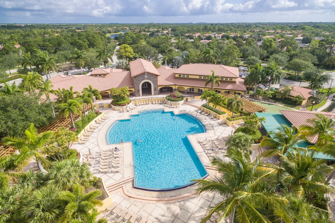 Photo of 653 Castle Drive