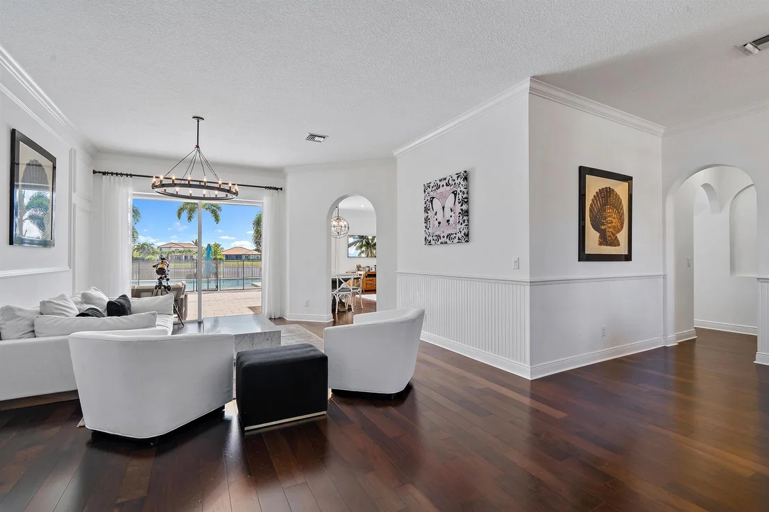 Photo of 112 Manor Circle
