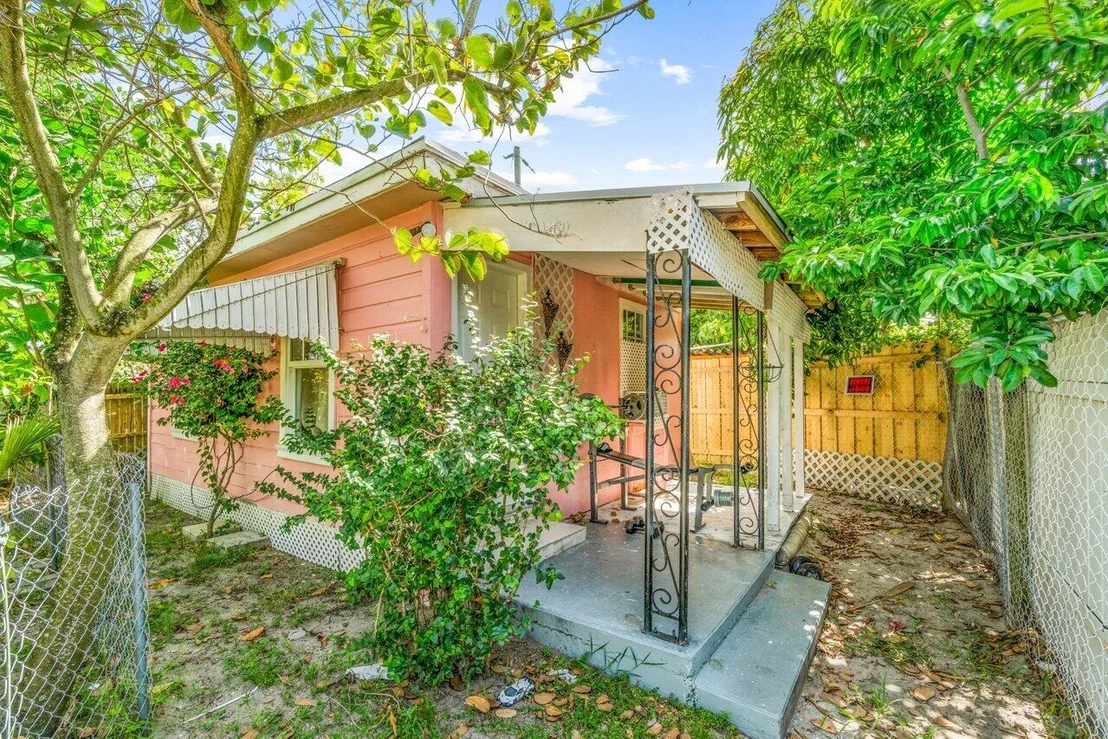 Photo of 1501 Suwanee Drive