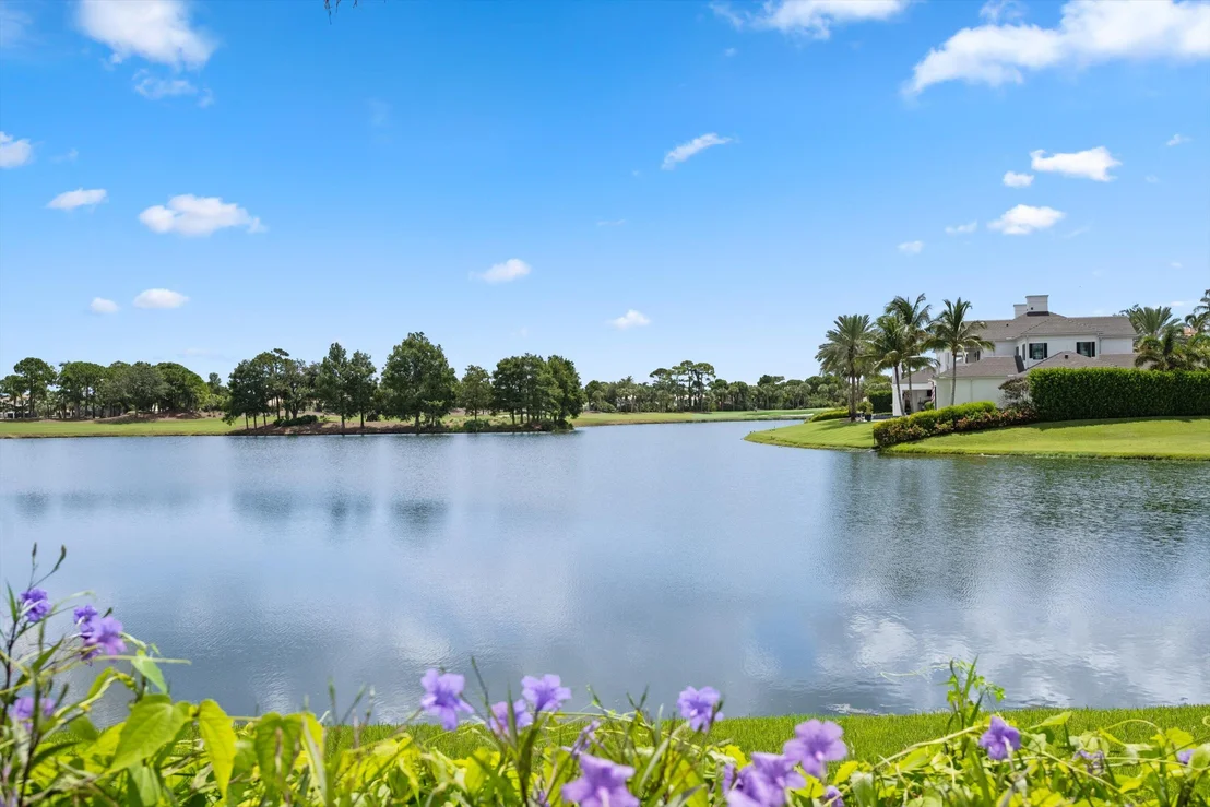 Photo of 252 Locha Drive
