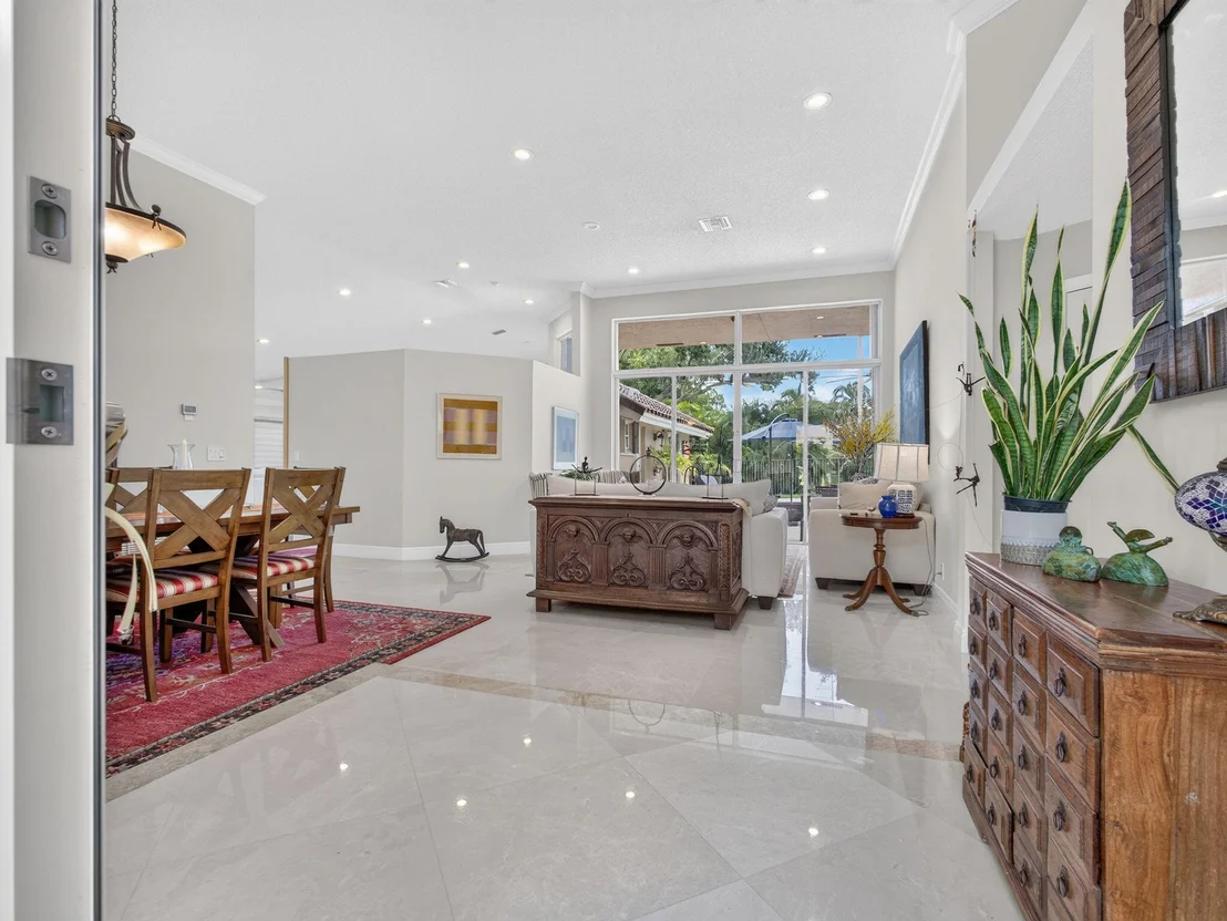 Photo of 832 WATERVIEW Drive