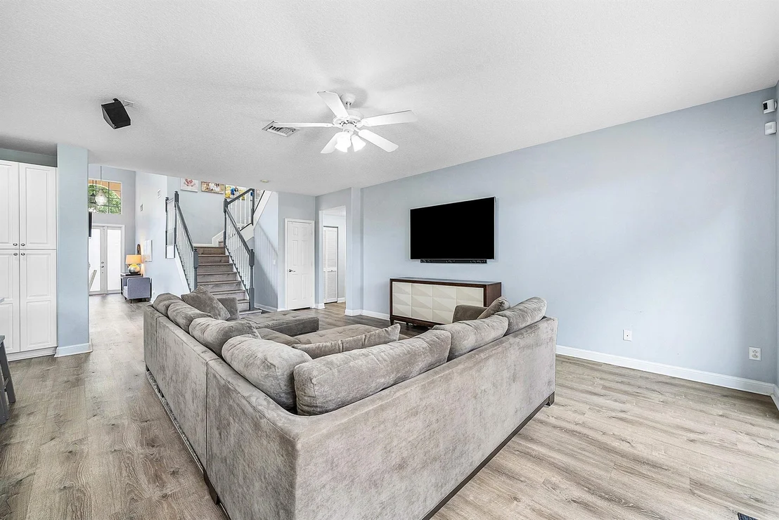 Photo of 1624 W Classical Boulevard