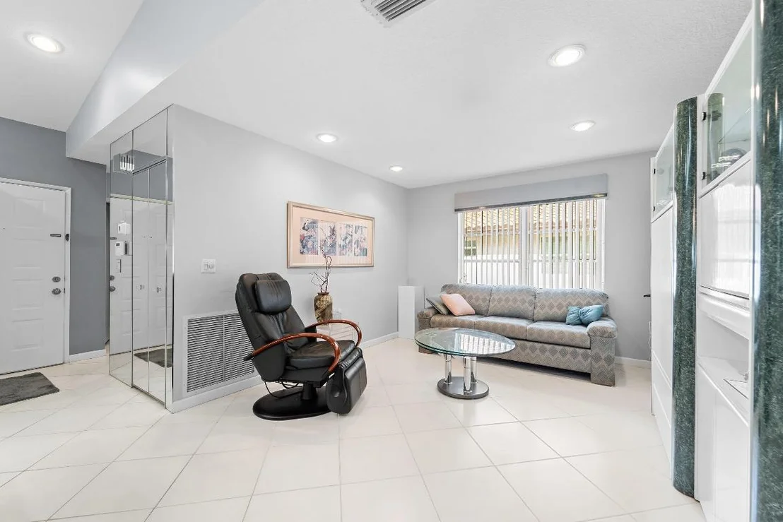 Photo of 6339 Mill Pointe Circle