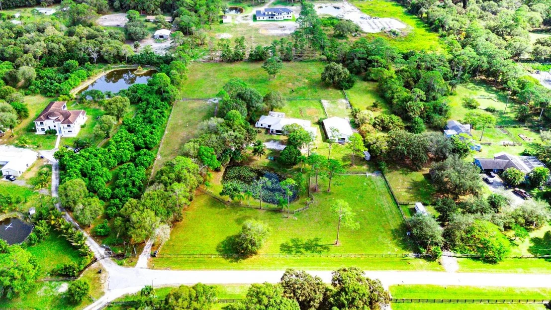 Photo of 6296 188th Trail N
