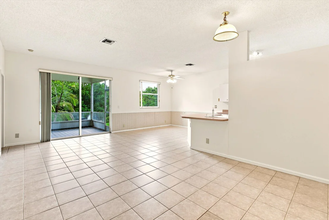 Photo of 1490 Fairway Circle