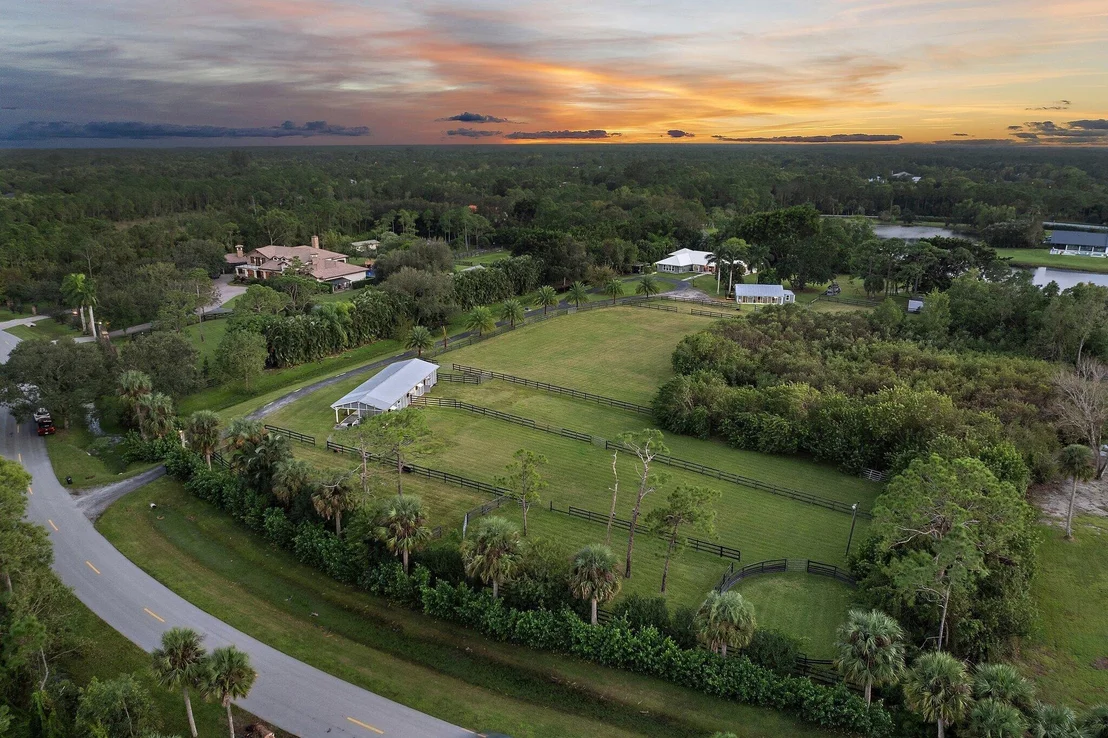 Photo of 2505 SE Ranch Acres Circle
