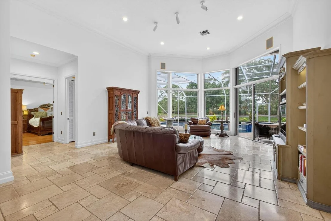 Photo of 125 Renaissance Circle
