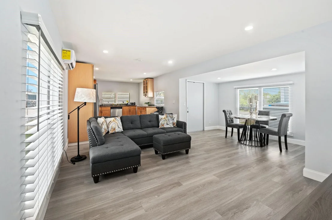 Photo of 22868 Cascade Road