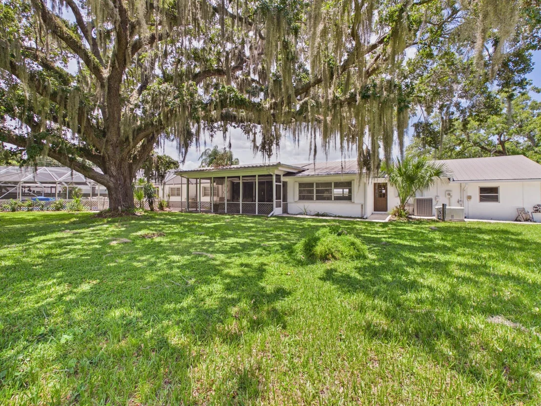 Photo of 1501 SE 8TH Drive