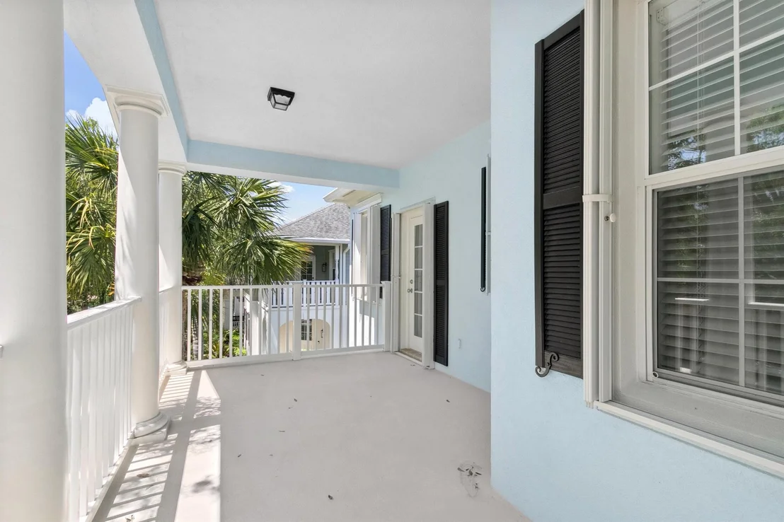 Photo of 2616 E Community Drive