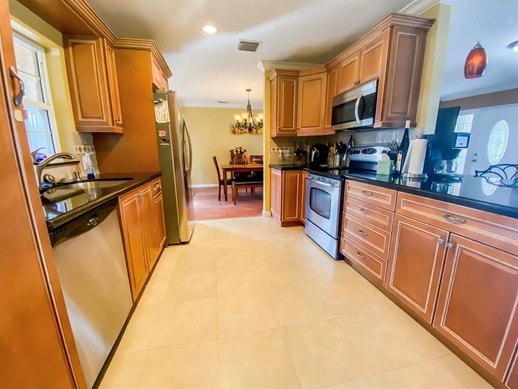 Photo of 109 W Pine Tree Avenue