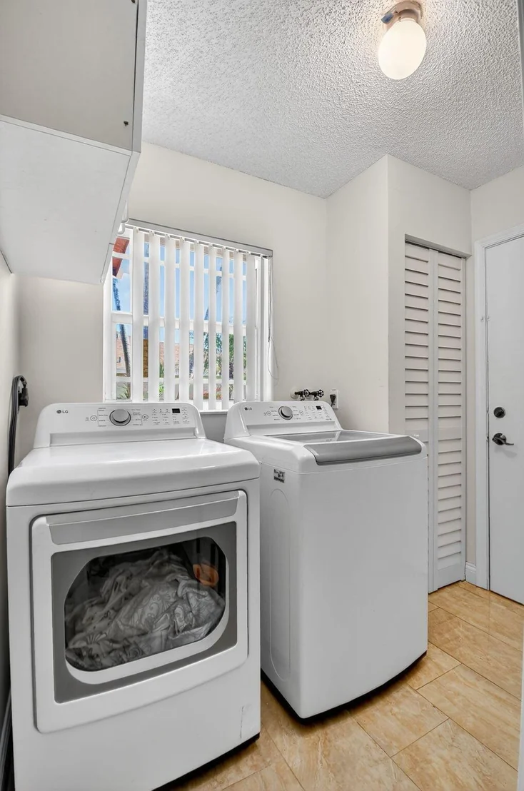 Photo of 9145 Paragon Way